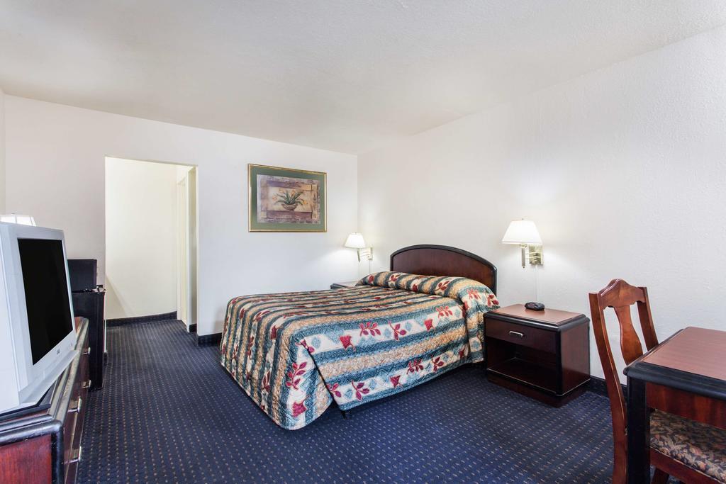 Knights Inn Virginia Beach Lynnhaven Εξωτερικό φωτογραφία